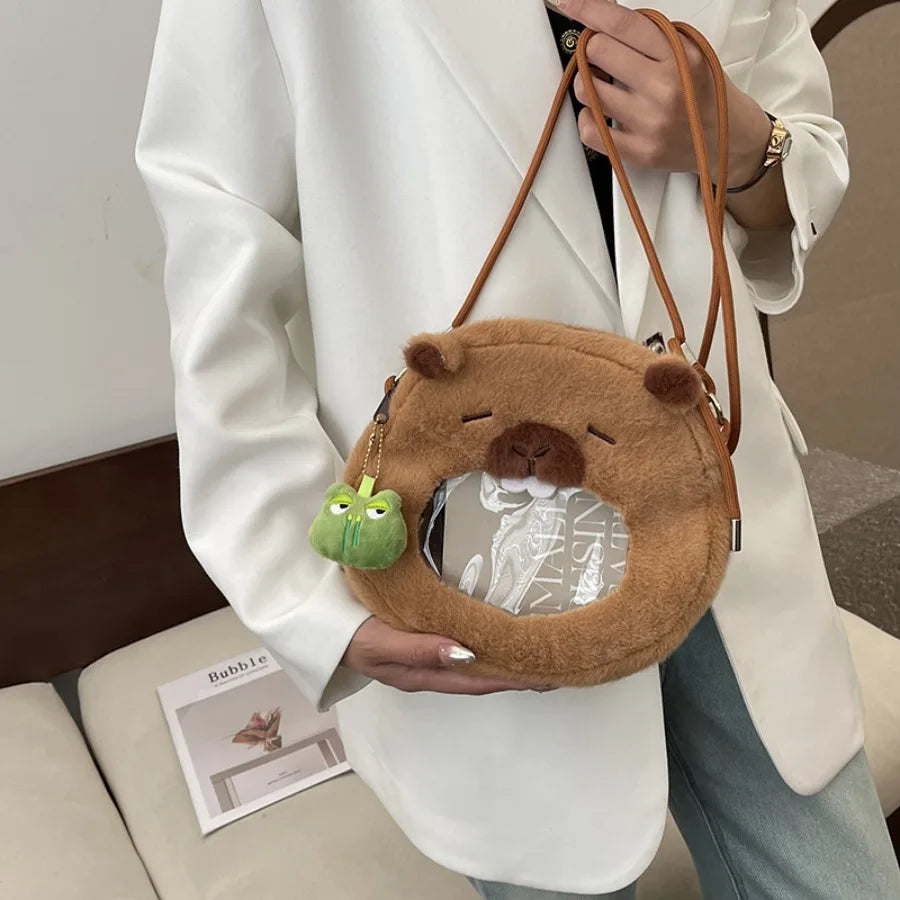 Mochila de peluche Capivara